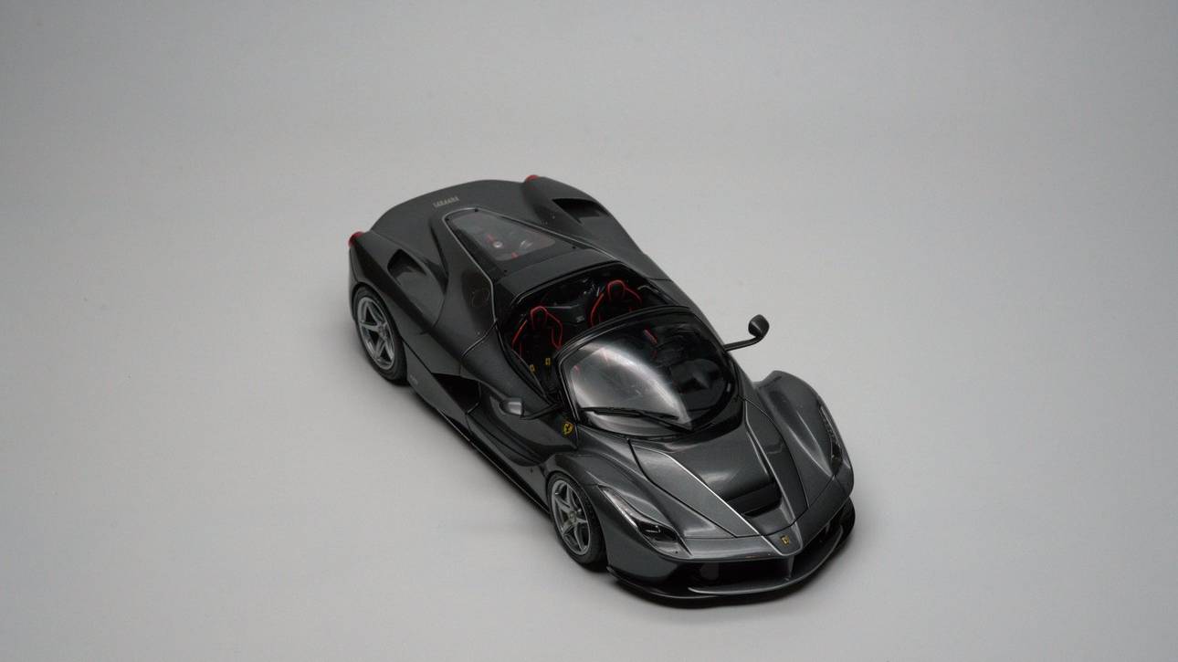 Ferrari LaFerrari Aperta